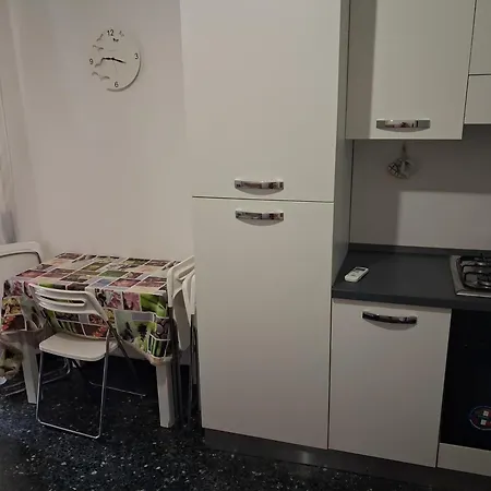 Monolocale Zona Piazza Bovani Via I Maggio شقة فاراتسي