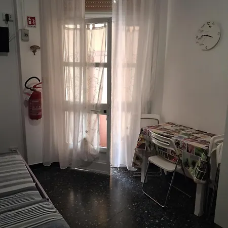 شقة Monolocale Zona Piazza Bovani Via I Maggio فاراتسي
